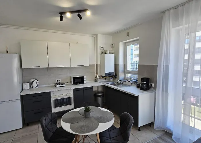 Coresi Mall Luxury Apartment
