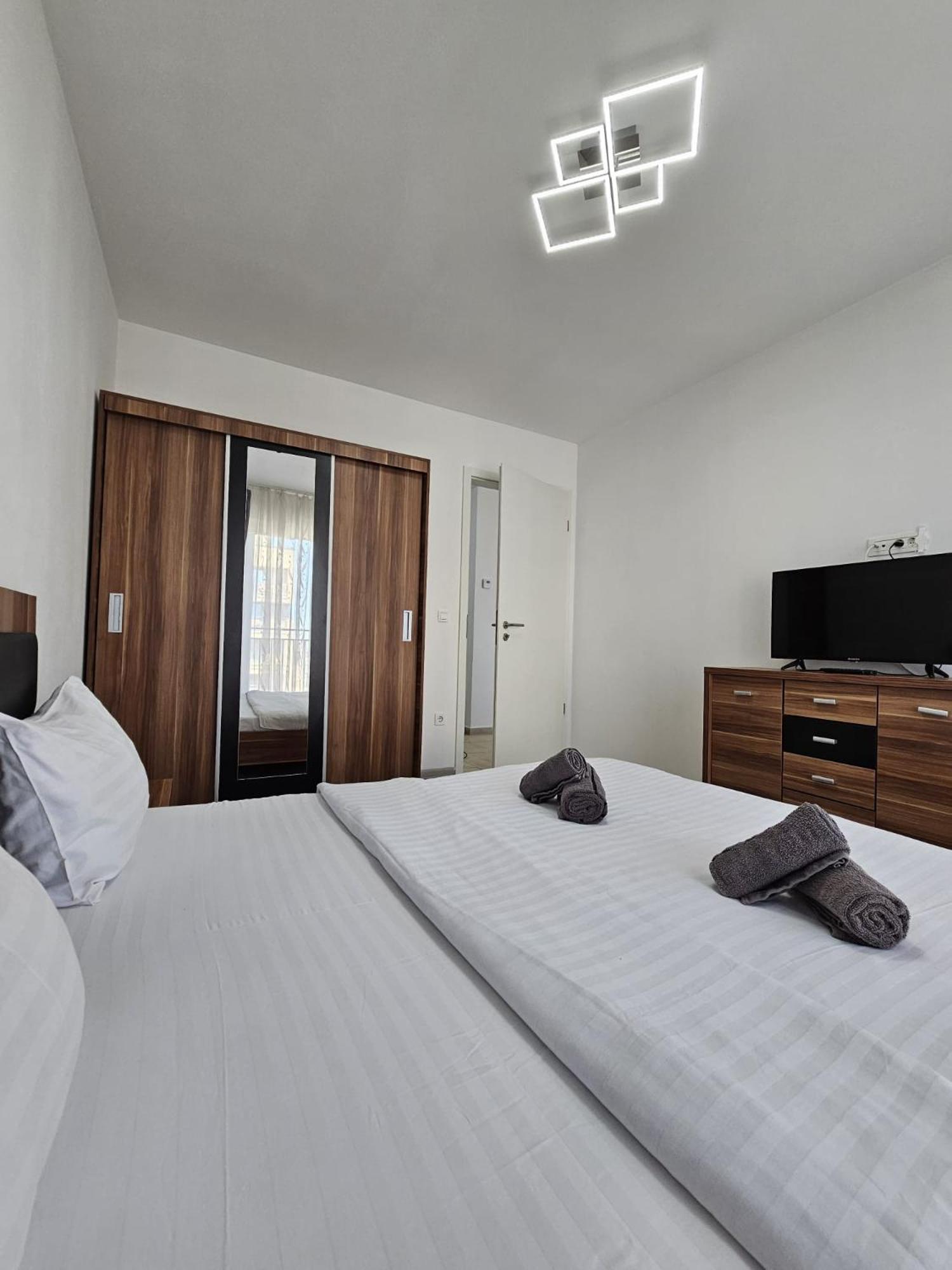 Apartament Coresi Mall Luxury *