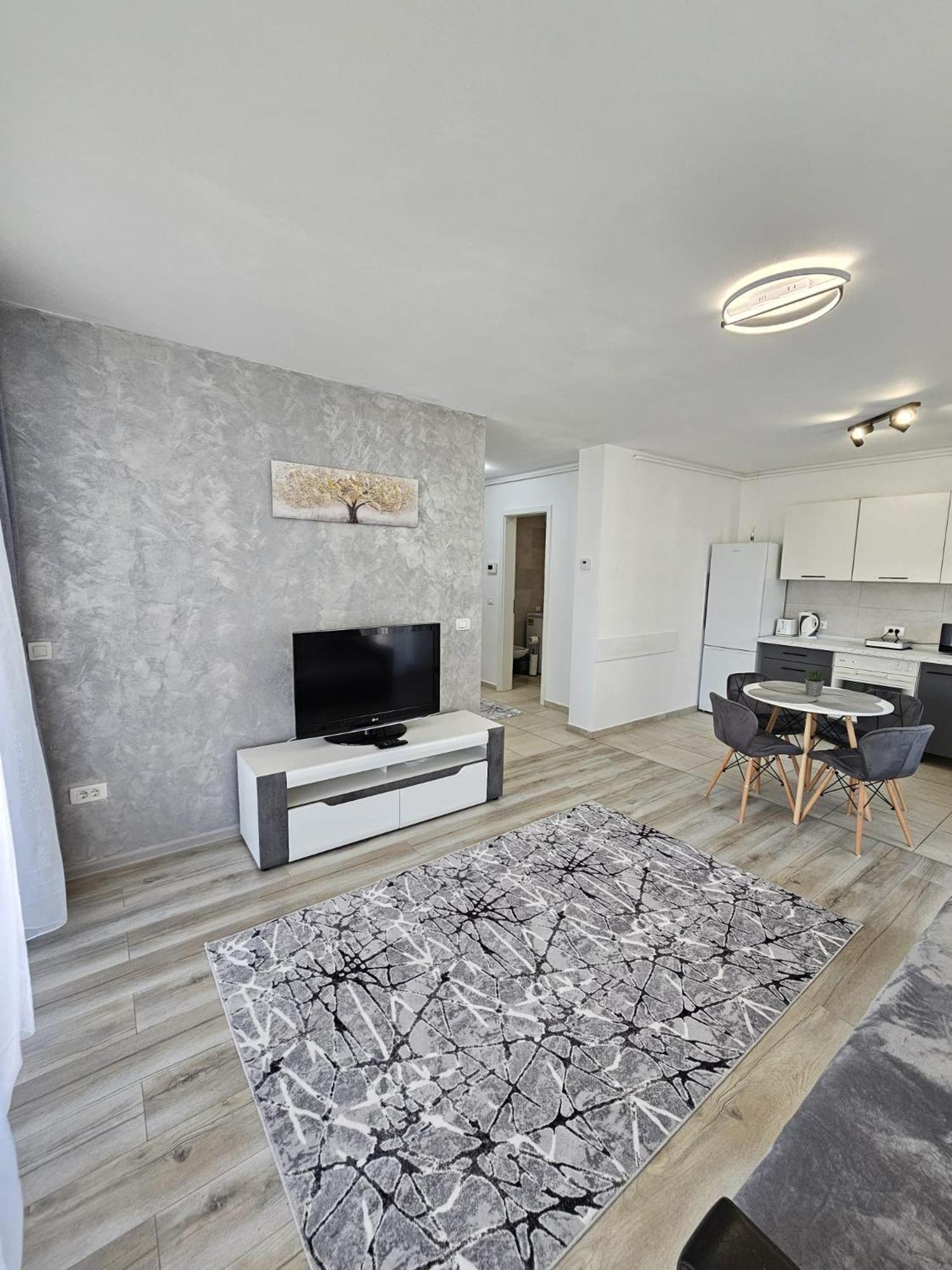 Apartament Coresi Mall Luxury *